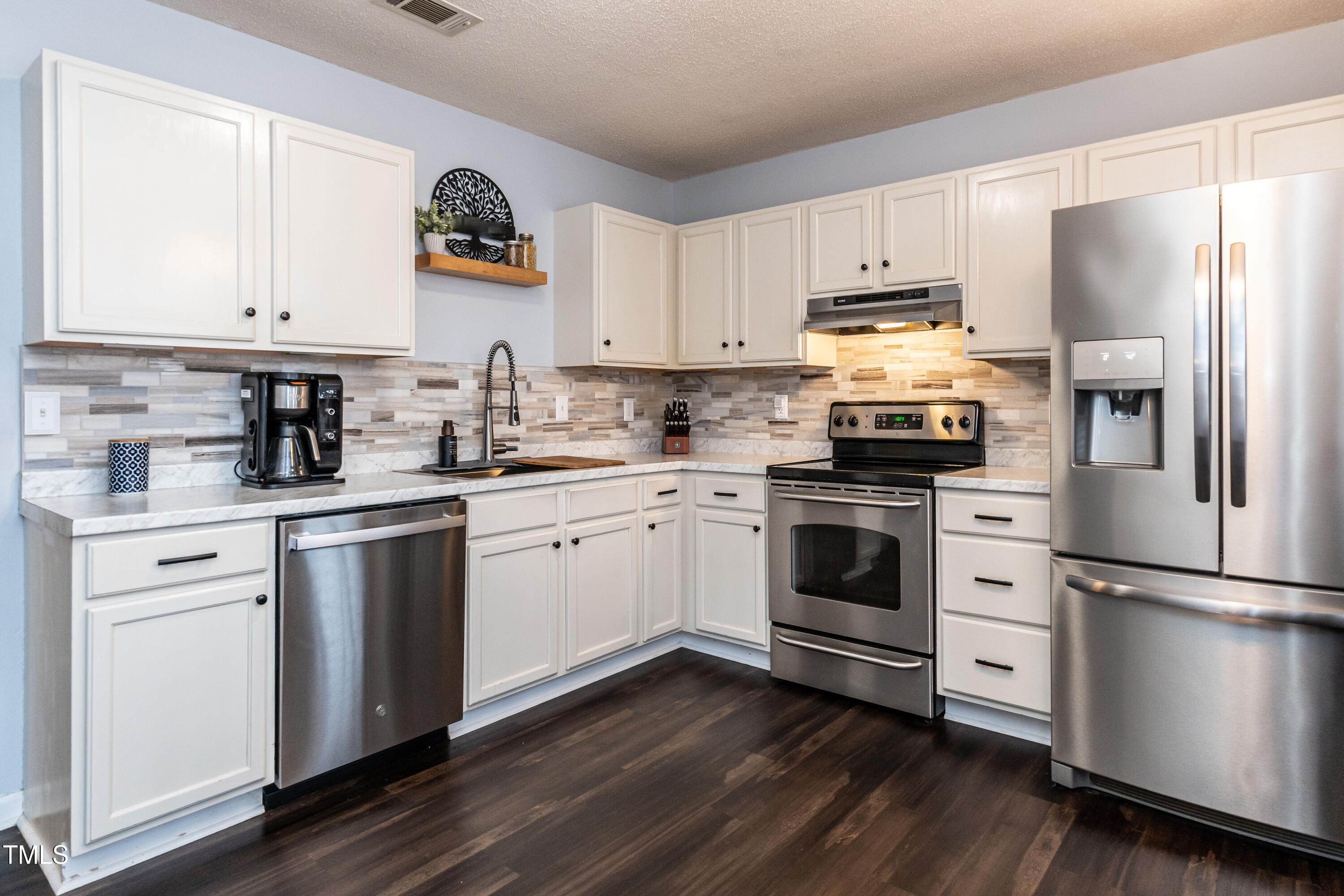 Holly Springs, North Carolina 27540, United States, 3 Bedrooms Bedrooms, ,2 BathroomsBathrooms,Residential,Pending,8927