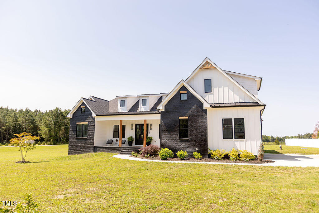 15 Magnolia Lane