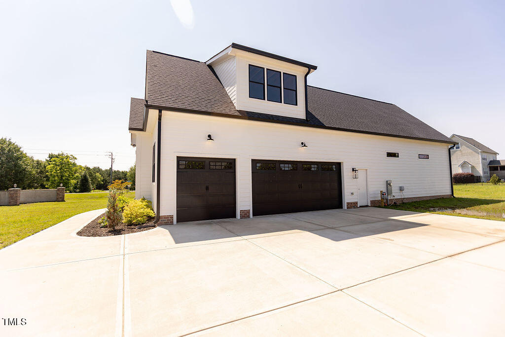 15 Magnolia Lane
