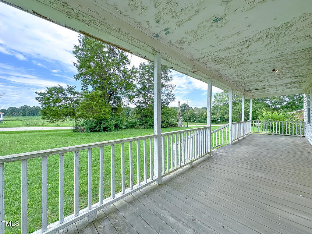 486 Airport Road