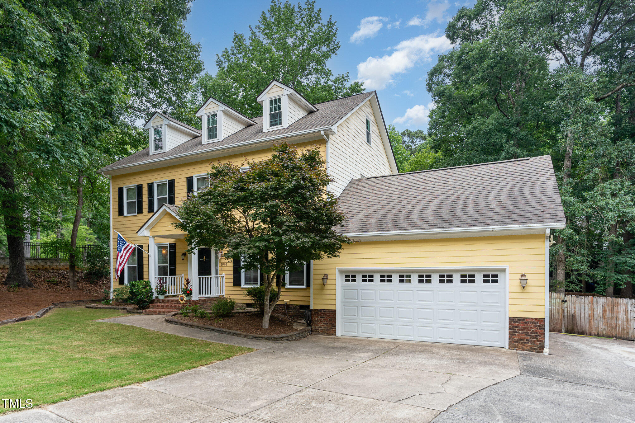 1001 Kingsway Drive