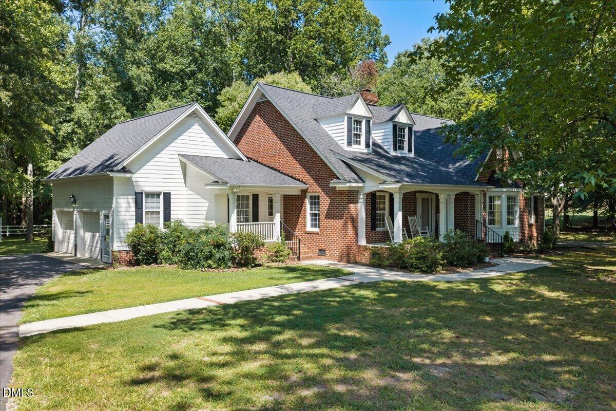 121 Mayfield Place