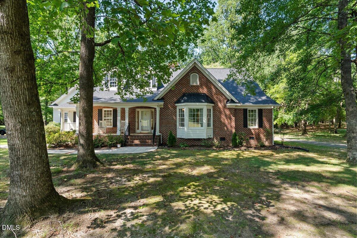 121 Mayfield Place