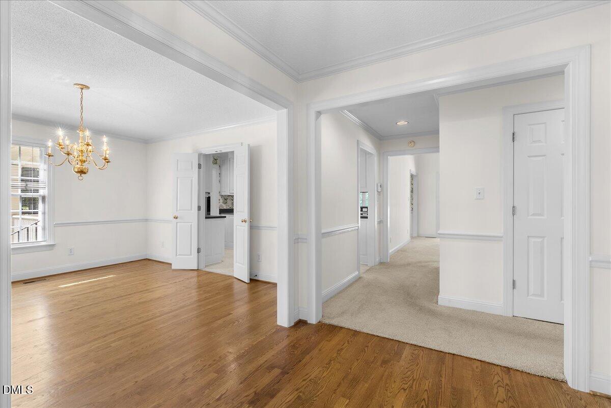 121 Mayfield Place