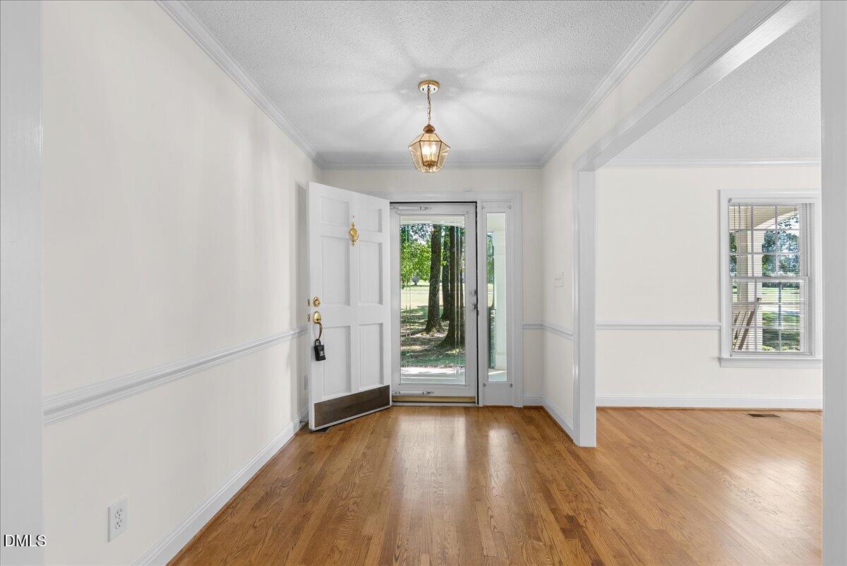 121 Mayfield Place