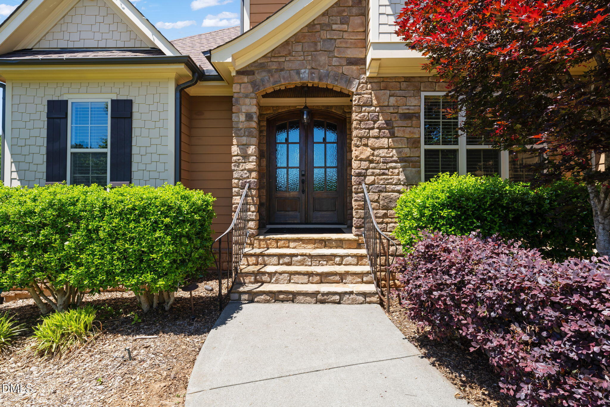 8601 Mangum Hollow Drive