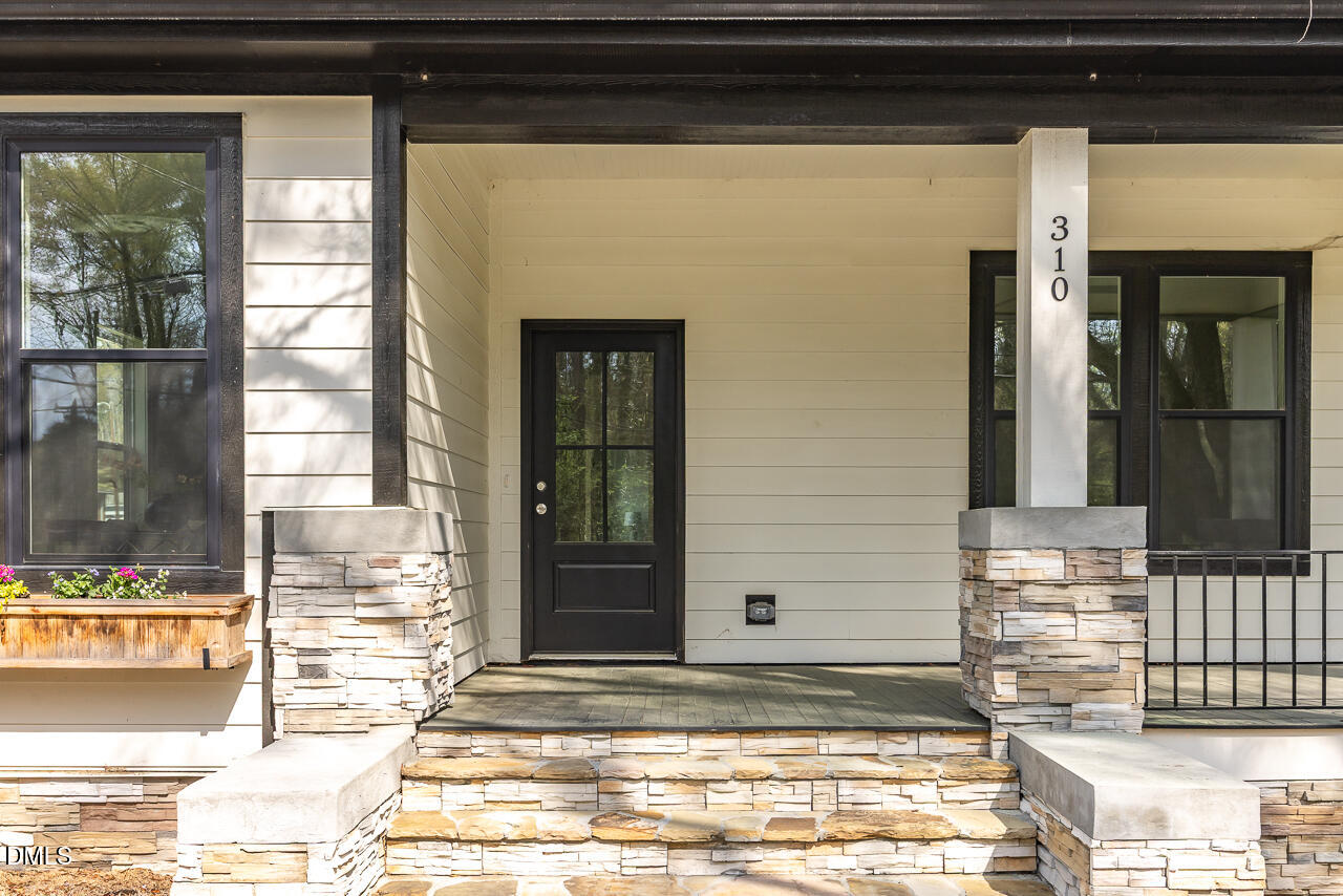 310 W Club Boulevard