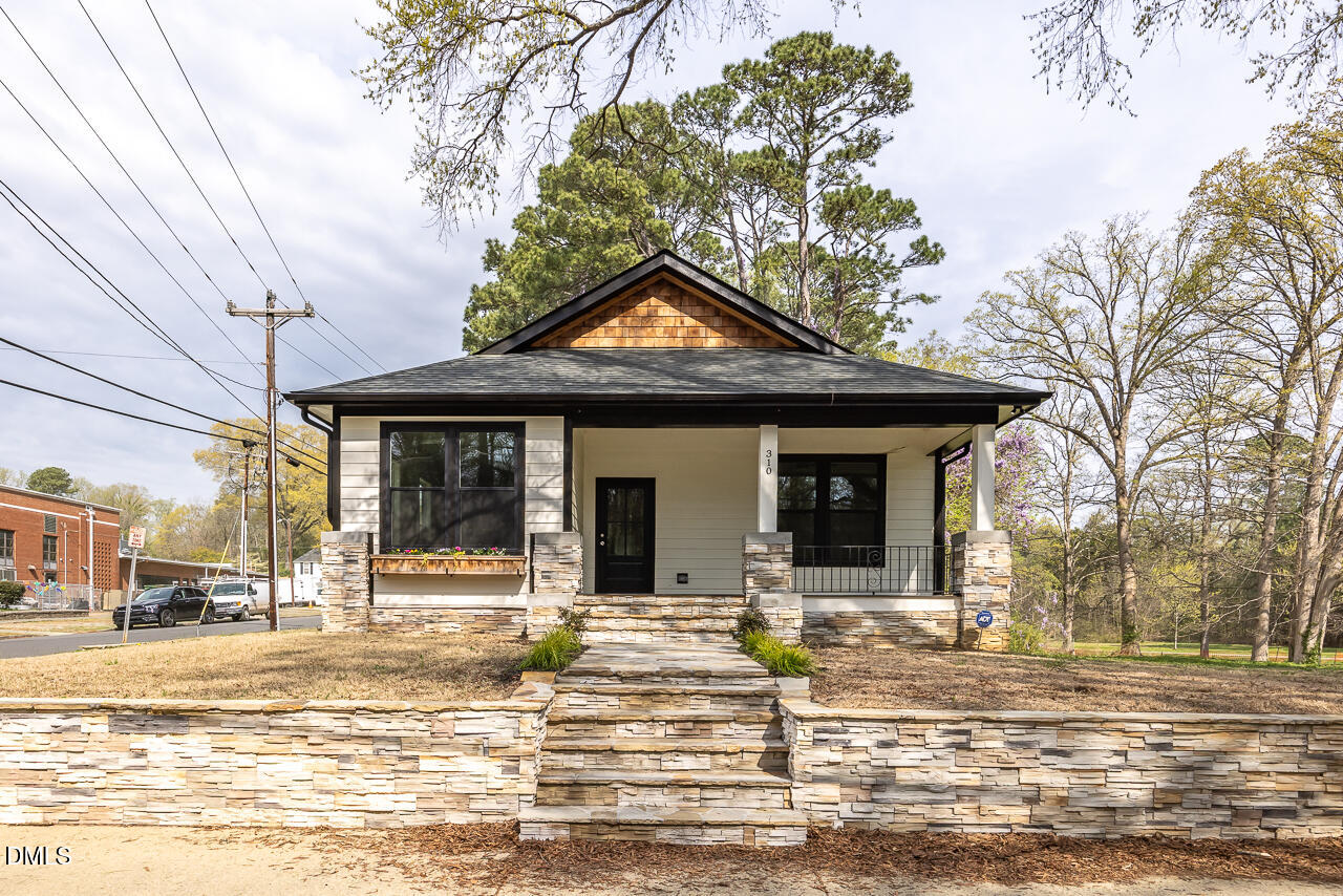 310 W Club Boulevard