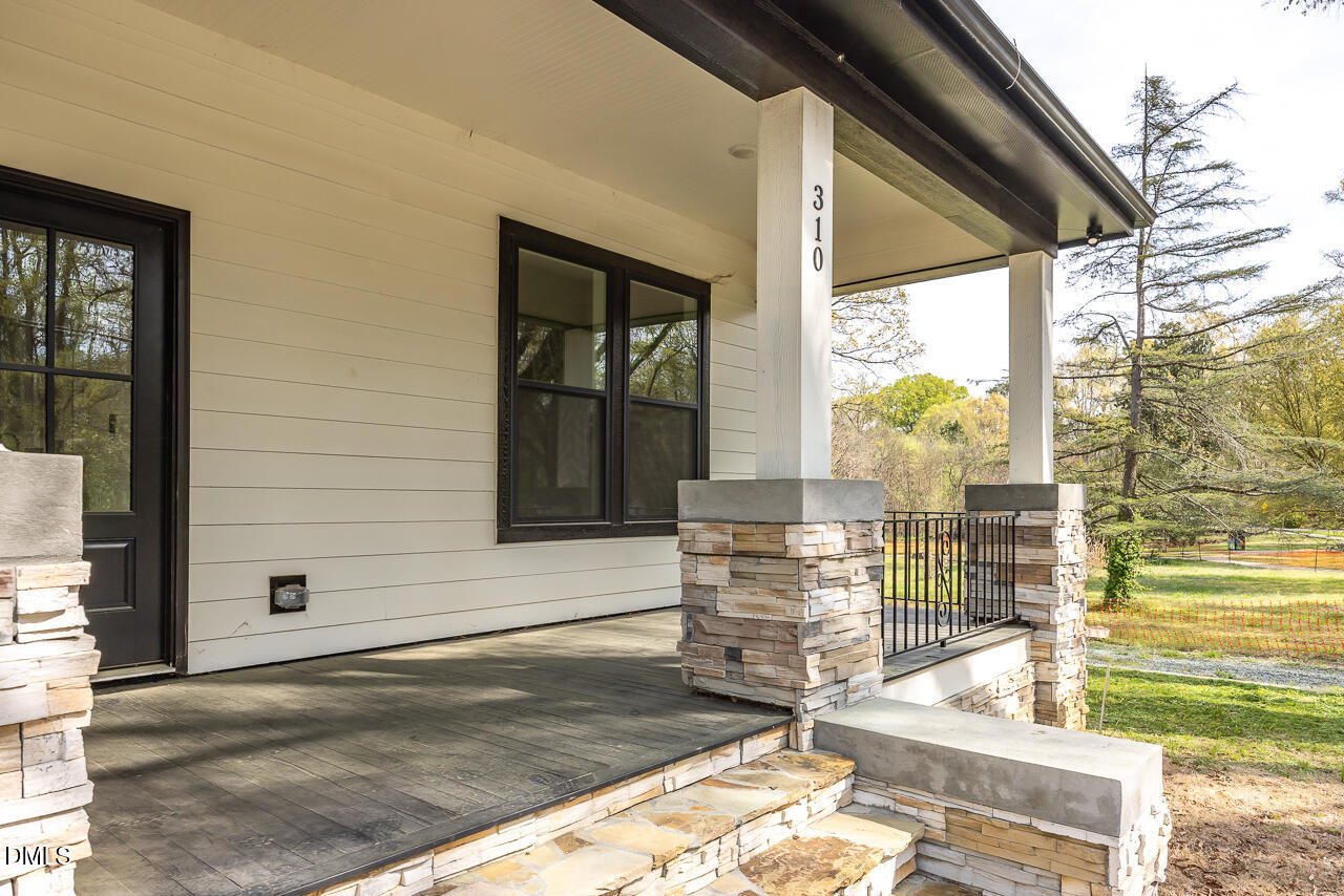 310 W Club Boulevard