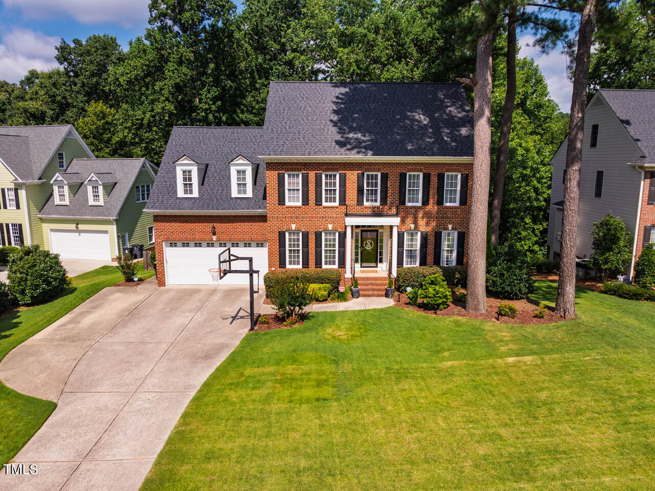 216 Wendhurst Court