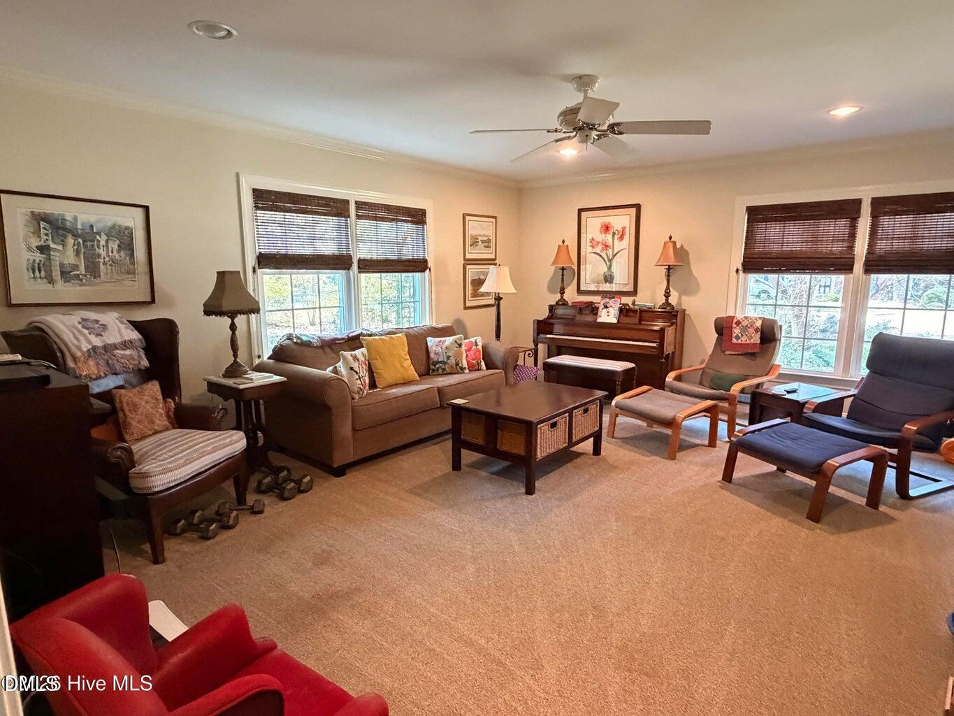 2210 Sulgrave Drive NW