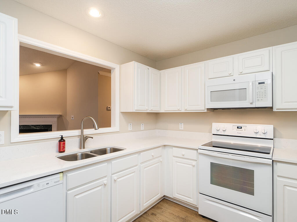 3027 Maple Avenue Apt J2