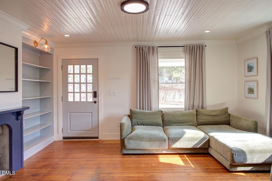 1107 Morehead Avenue