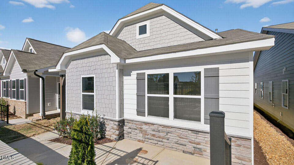 541 Lemon Daisy Lane