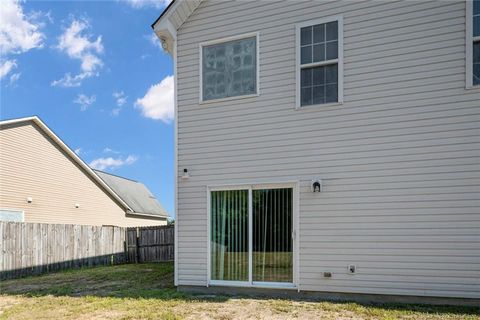 A home in Raeford