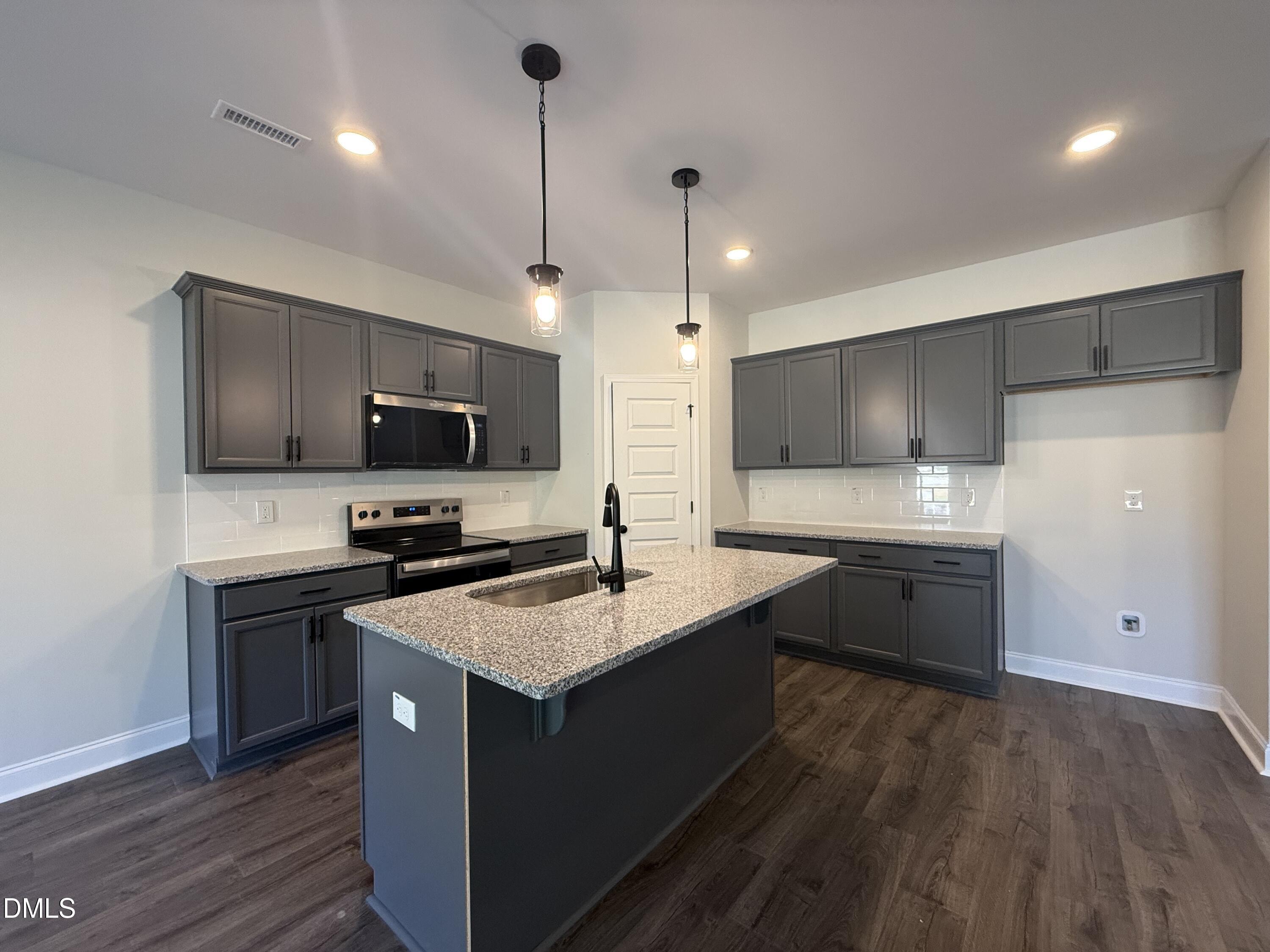 112 S Mistflower Street