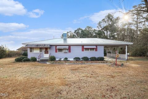 1249 Fann School Road Salemburg NC 28385