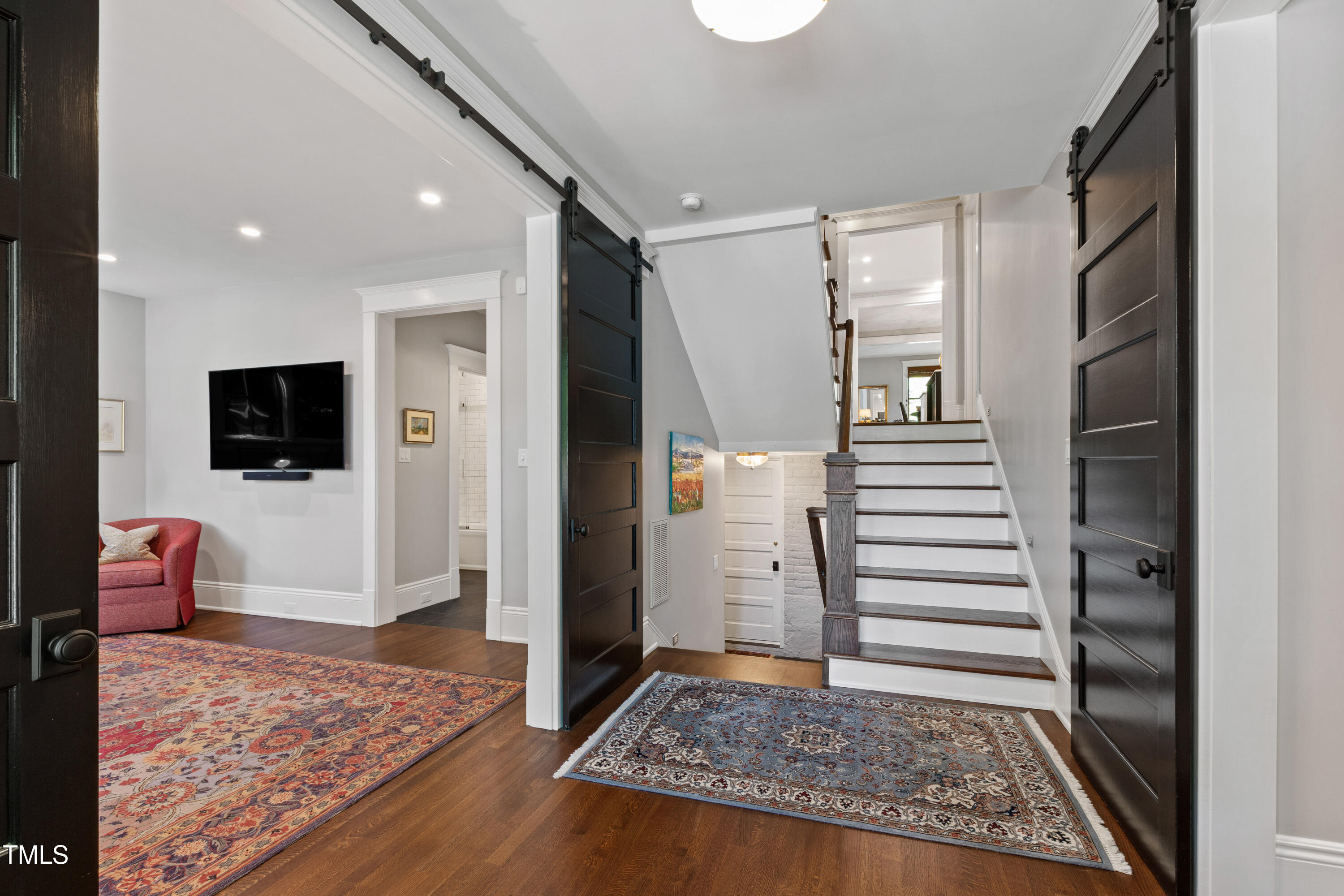 Raleigh, North Carolina 27608, United States, 4 Bedrooms Bedrooms, ,4 BathroomsBathrooms,Residential,Pending,144570