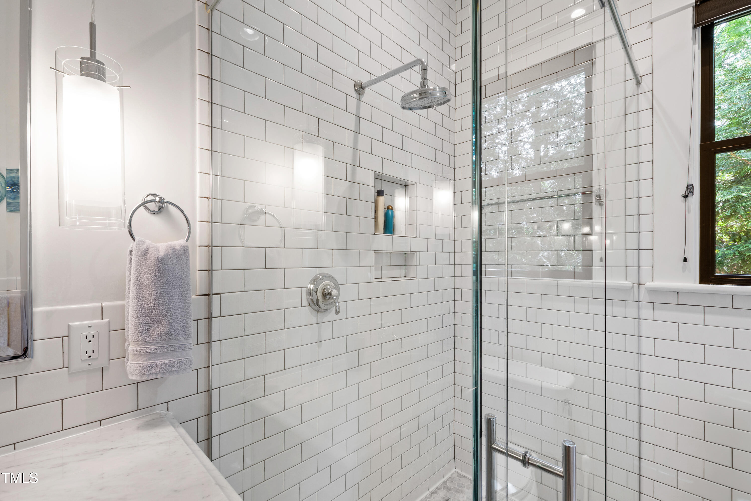 Raleigh, North Carolina 27608, United States, 4 Bedrooms Bedrooms, ,4 BathroomsBathrooms,Residential,Pending,144570