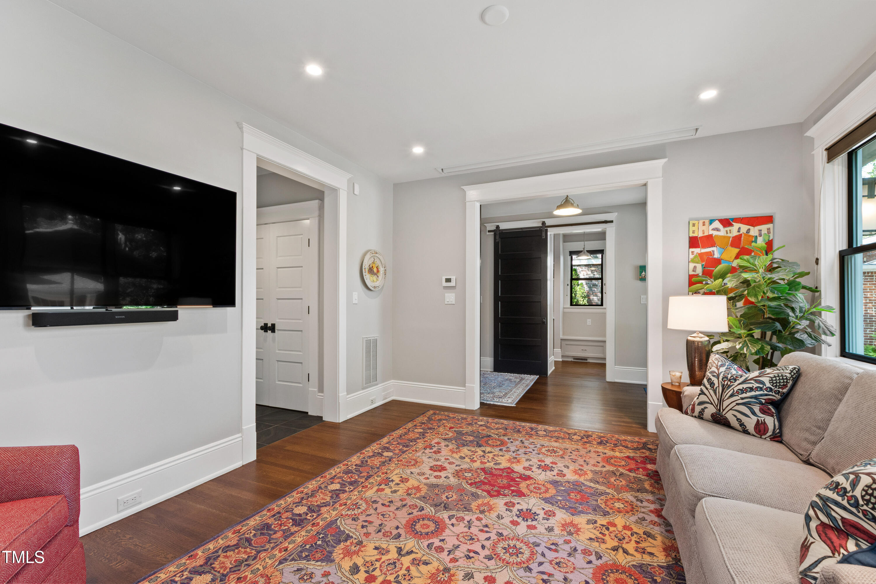 Raleigh, North Carolina 27608, United States, 4 Bedrooms Bedrooms, ,4 BathroomsBathrooms,Residential,Pending,144570