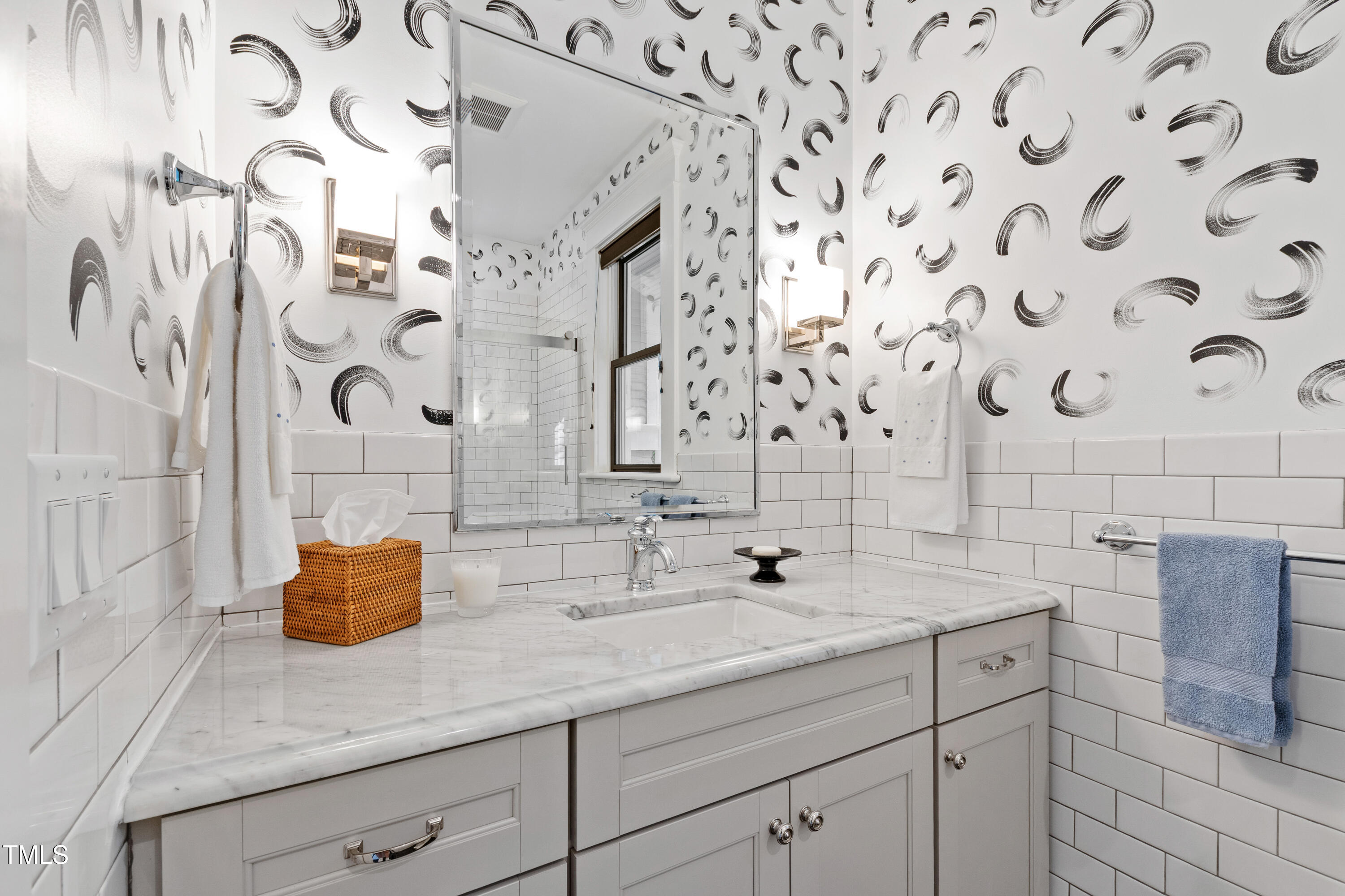 Raleigh, North Carolina 27608, United States, 4 Bedrooms Bedrooms, ,4 BathroomsBathrooms,Residential,Pending,144570