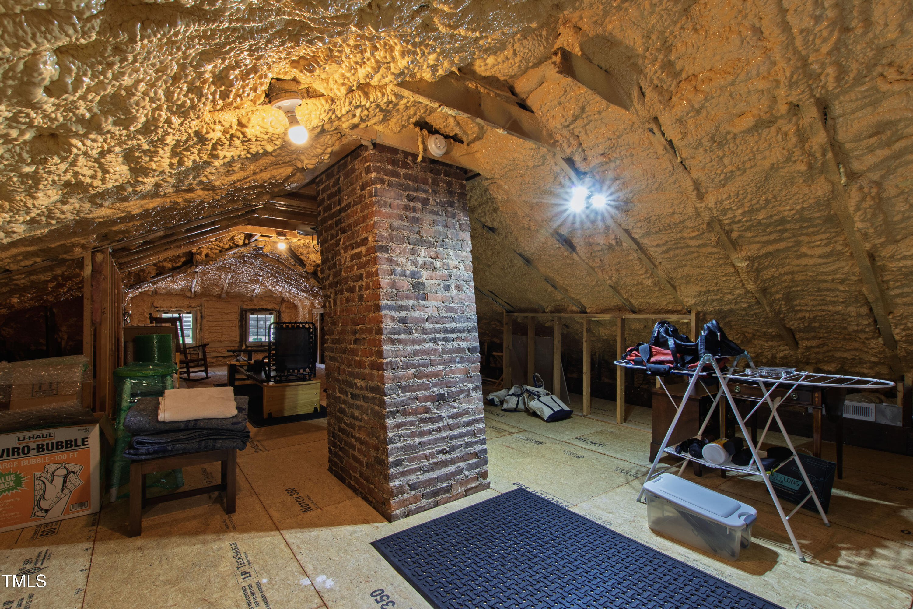 Raleigh, North Carolina 27608, United States, 4 Bedrooms Bedrooms, ,4 BathroomsBathrooms,Residential,Pending,144570