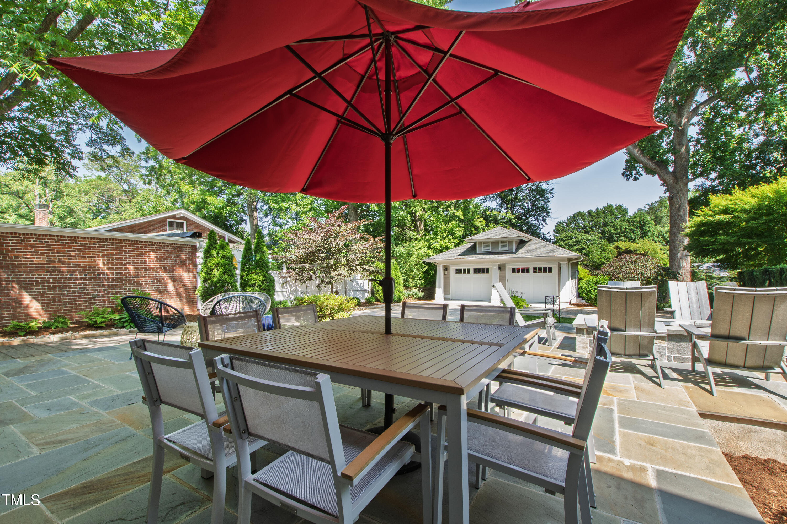 Raleigh, North Carolina 27608, United States, 4 Bedrooms Bedrooms, ,4 BathroomsBathrooms,Residential,Pending,144570