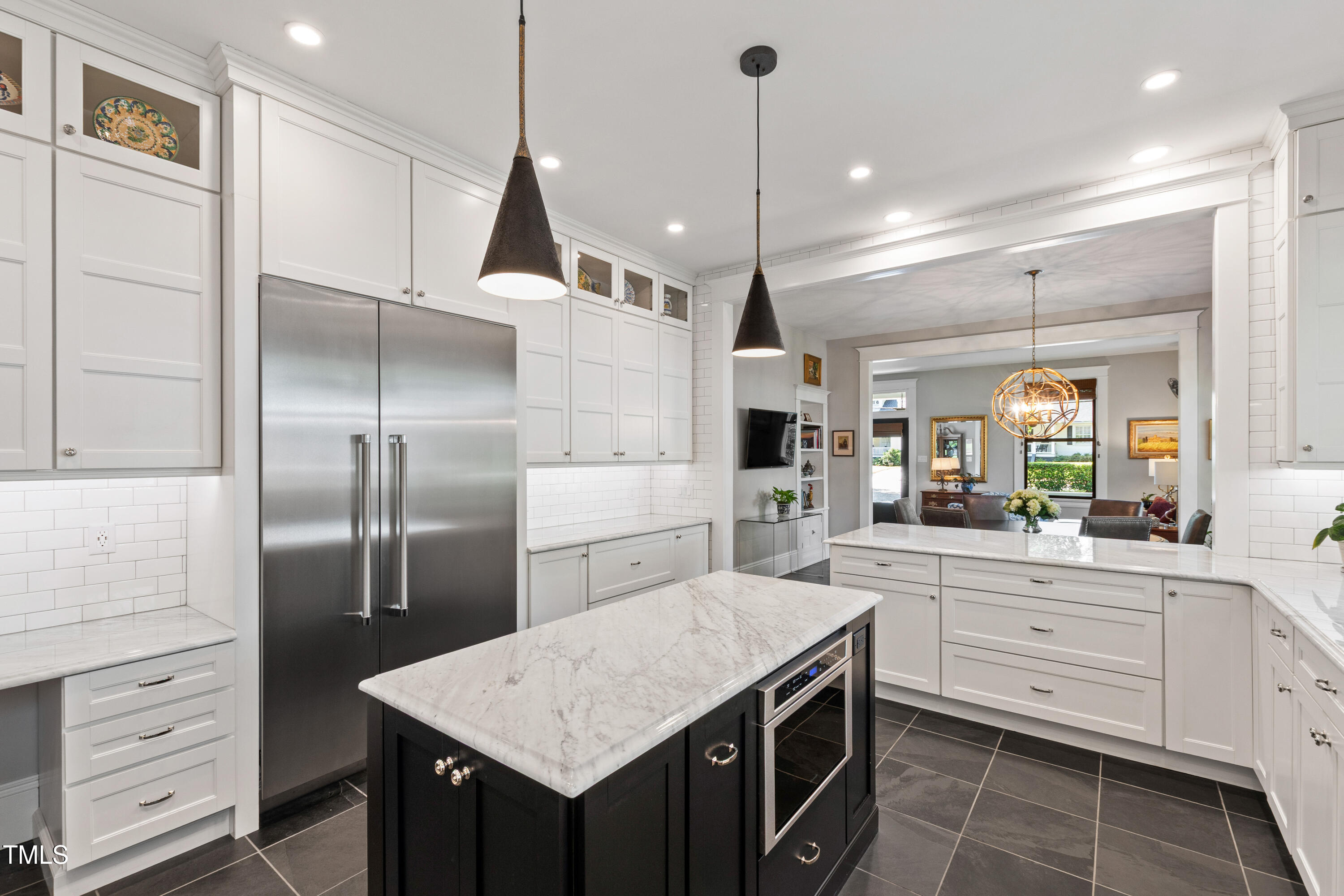 Raleigh, North Carolina 27608, United States, 4 Bedrooms Bedrooms, ,4 BathroomsBathrooms,Residential,Pending,144570