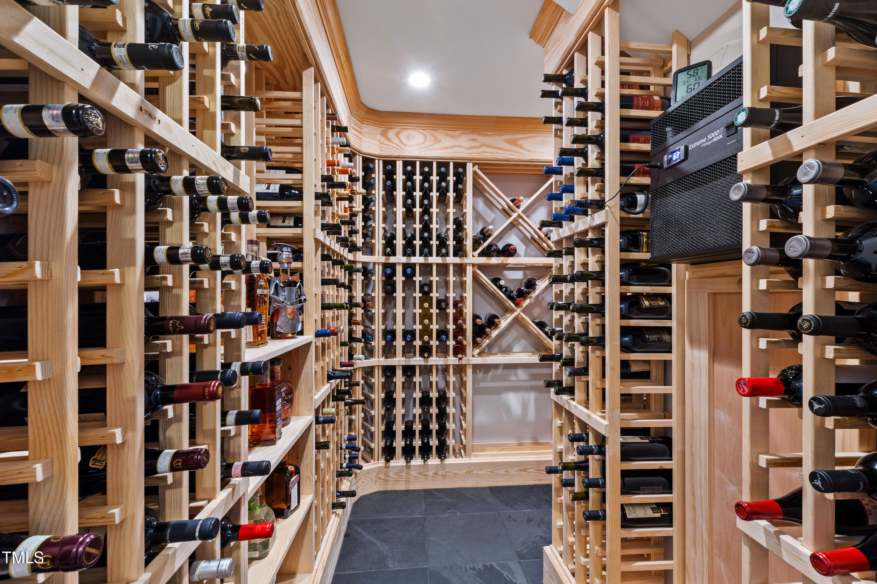 Raleigh, North Carolina 27608, United States, 4 Bedrooms Bedrooms, ,4 BathroomsBathrooms,Residential,Pending,144570