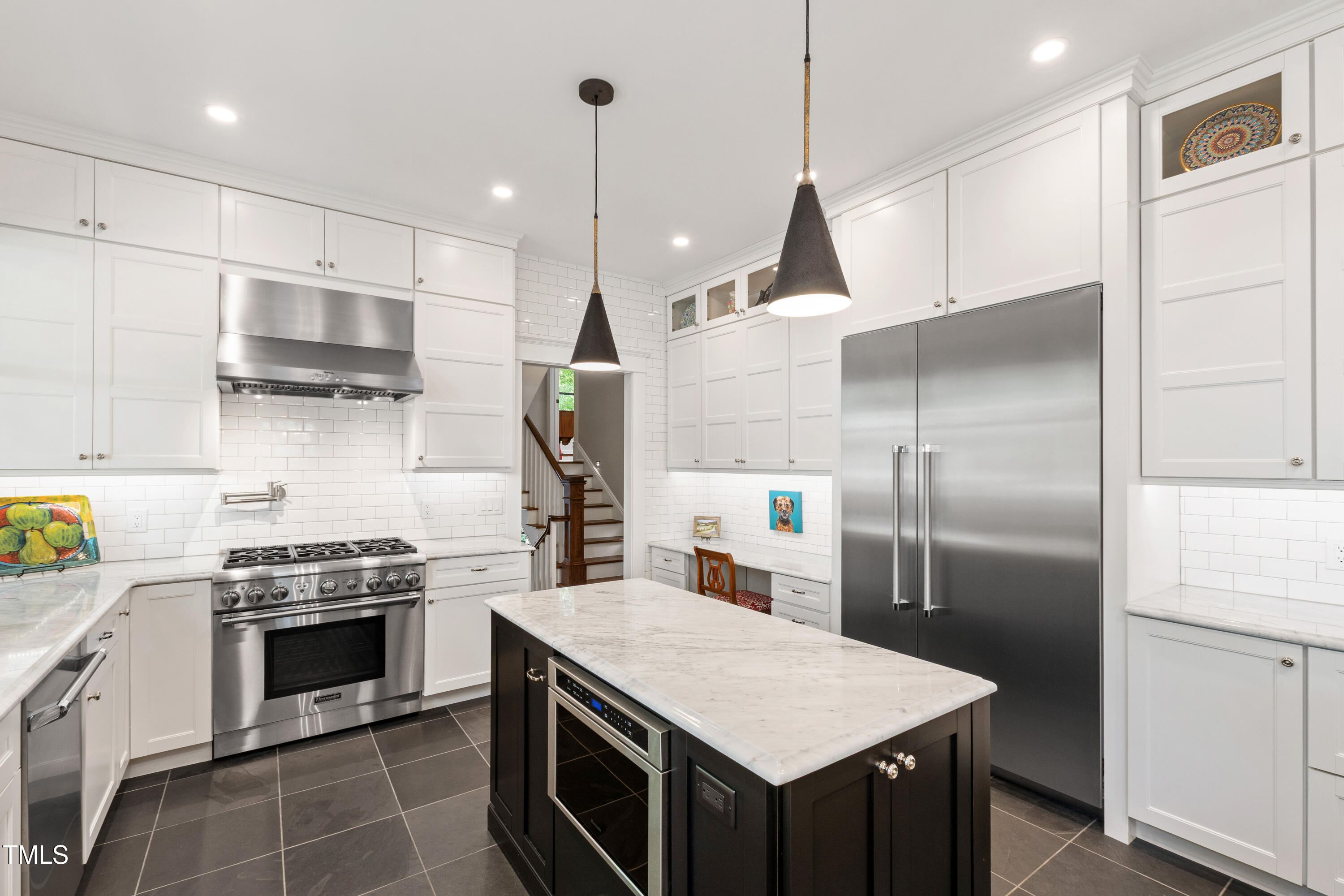 Raleigh, North Carolina 27608, United States, 4 Bedrooms Bedrooms, ,4 BathroomsBathrooms,Residential,Pending,144570