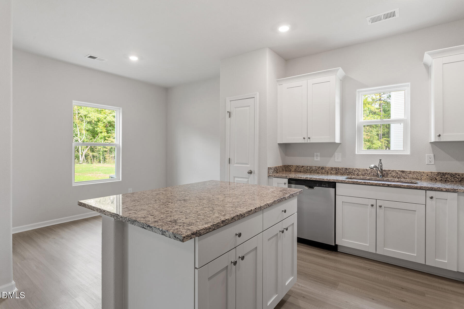 1024 Rhino Bend