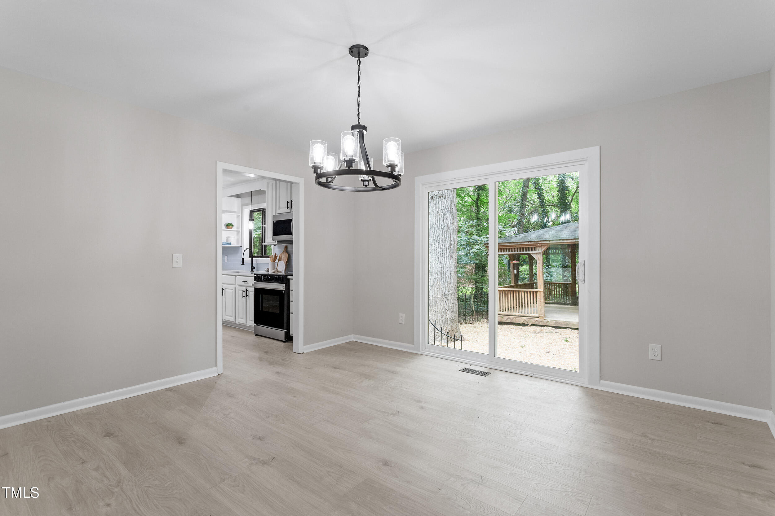 2905 Scuppernong Lane