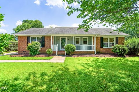 5 Windsor Place Mebane NC 27302