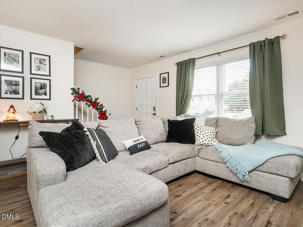 2202 Huntington Road Unit B5