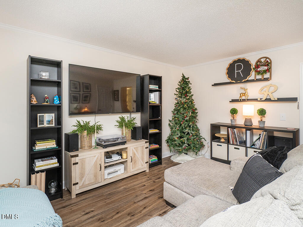 2202 Huntington Road Unit B5