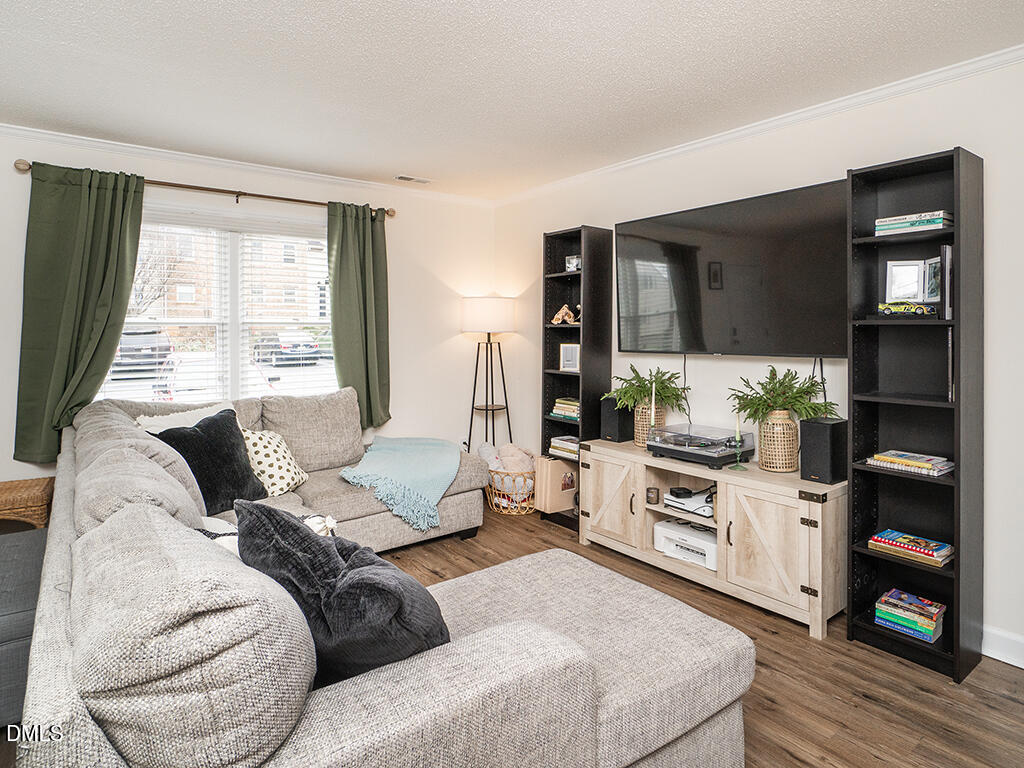 2202 Huntington Road Unit B5