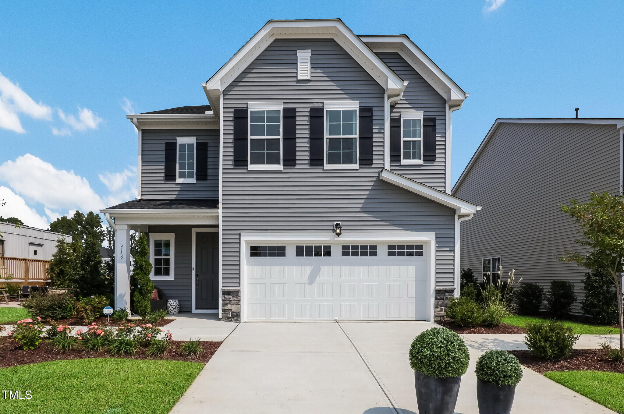 1132 Topaz Cave Circle