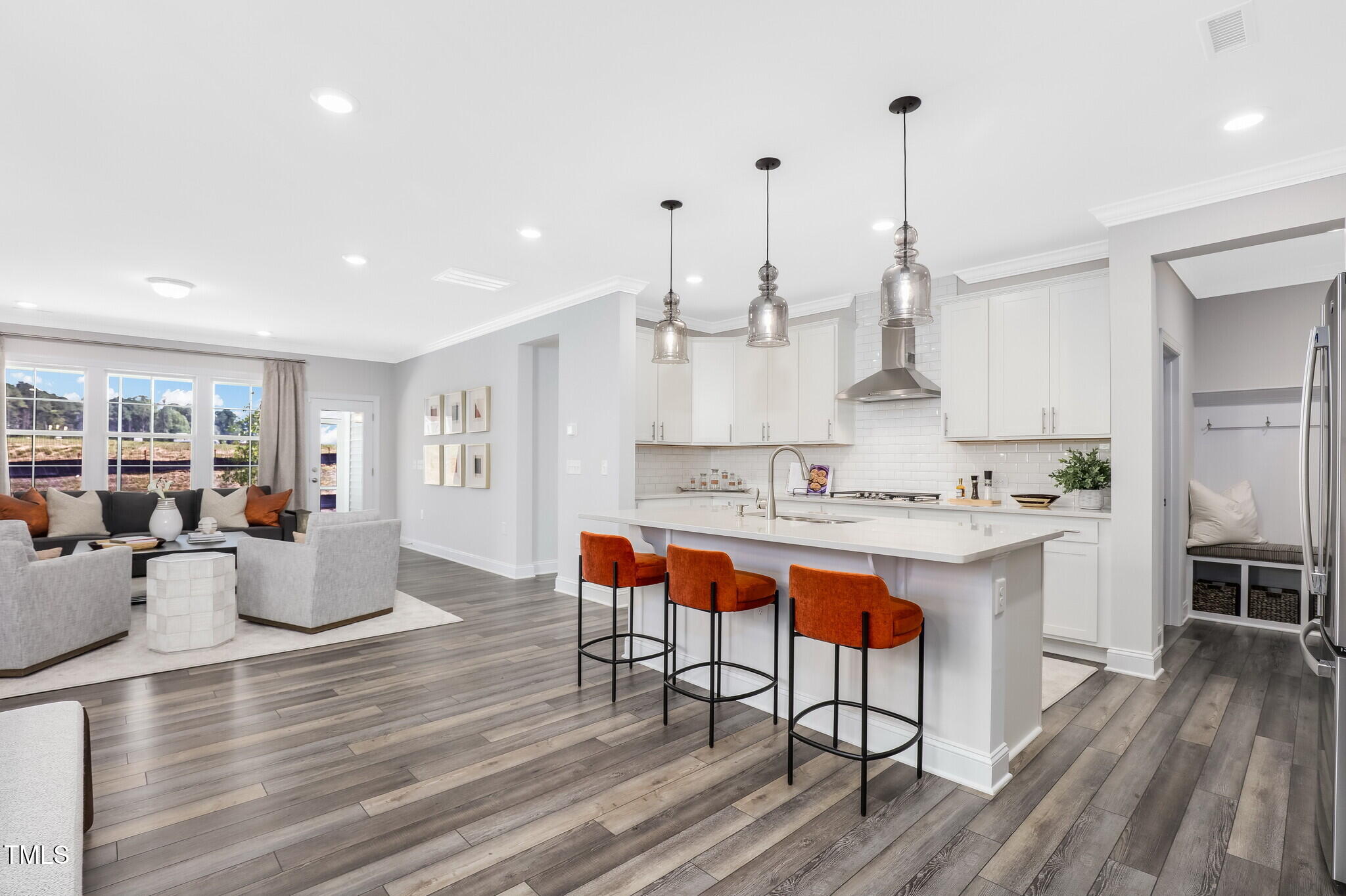 1132 Topaz Cave Circle