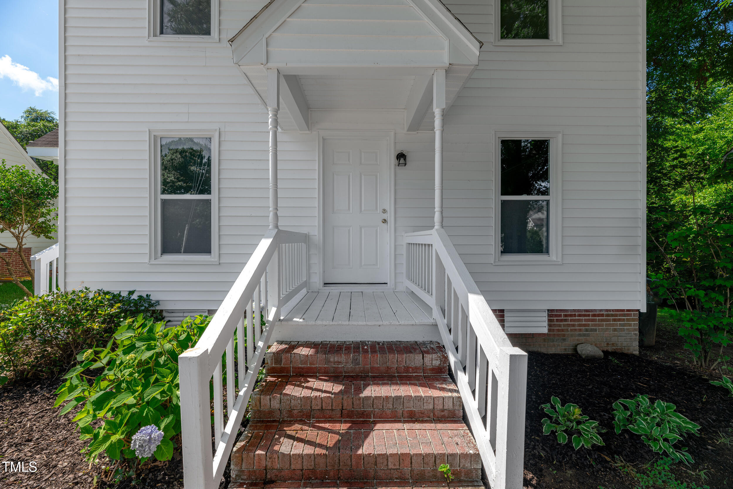 5236 Turf Grass Court
