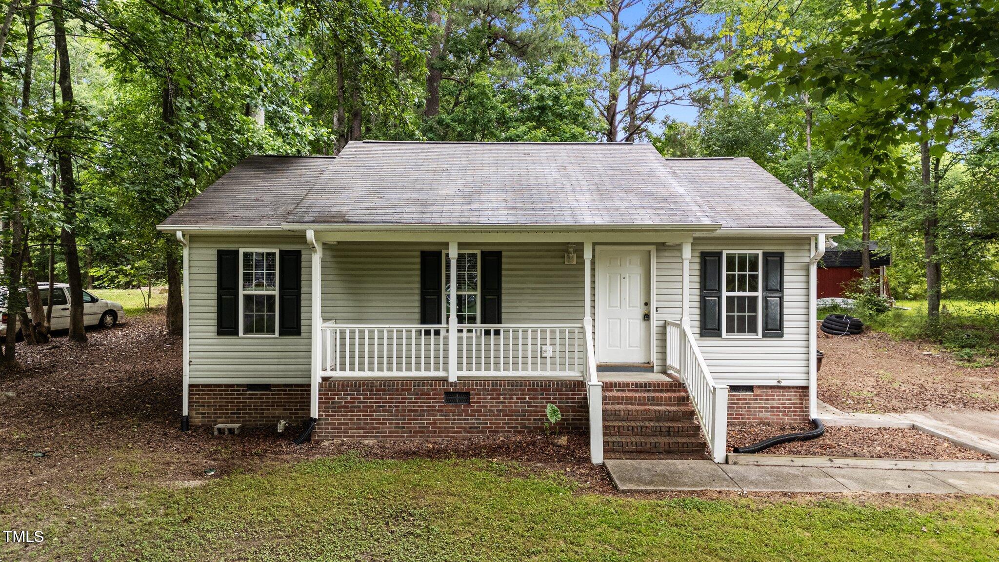 627 Gaslight Trail