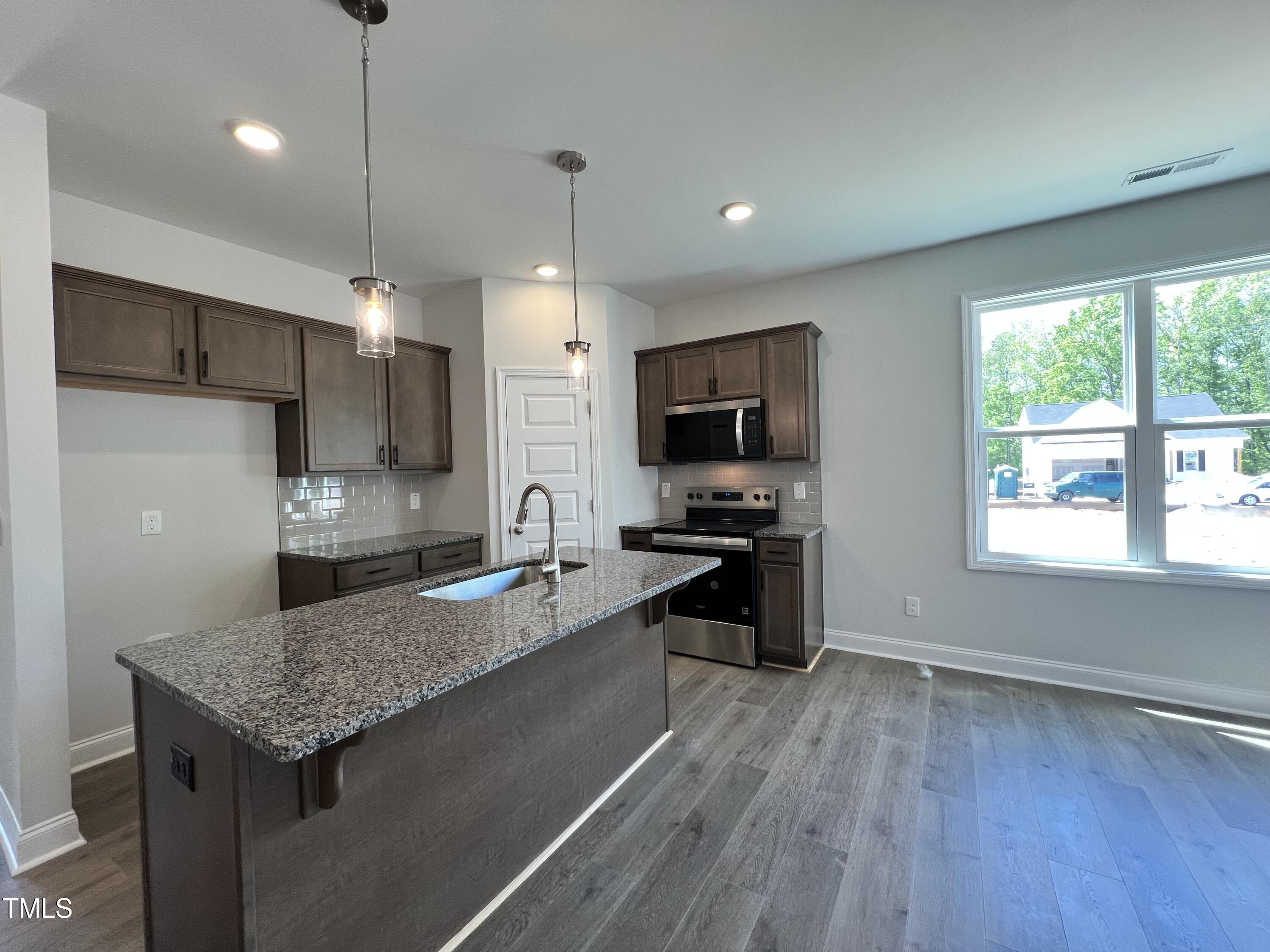 160 W Saltgrass Lane