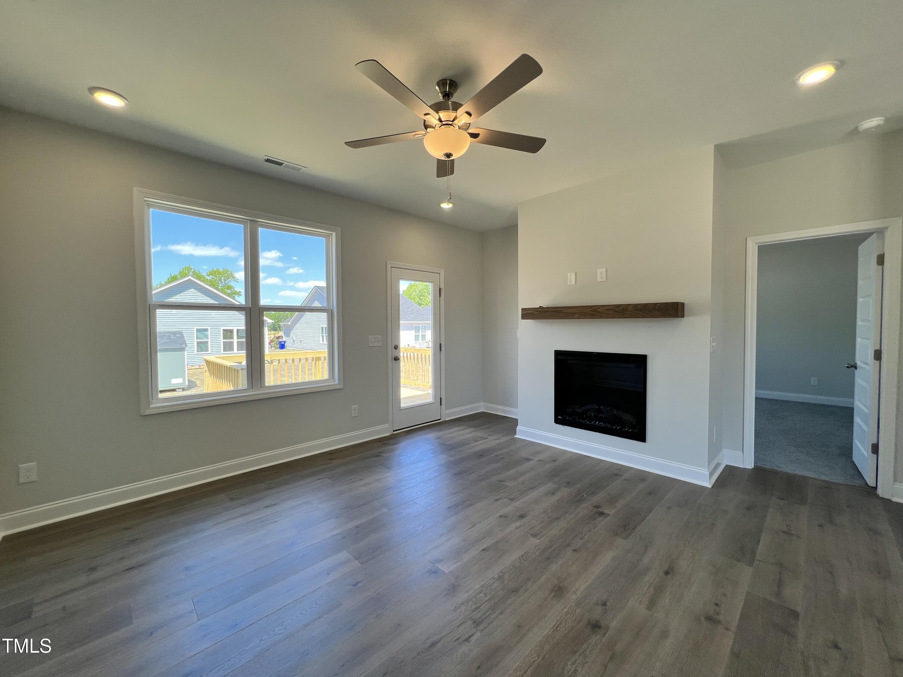 160 W Saltgrass Lane