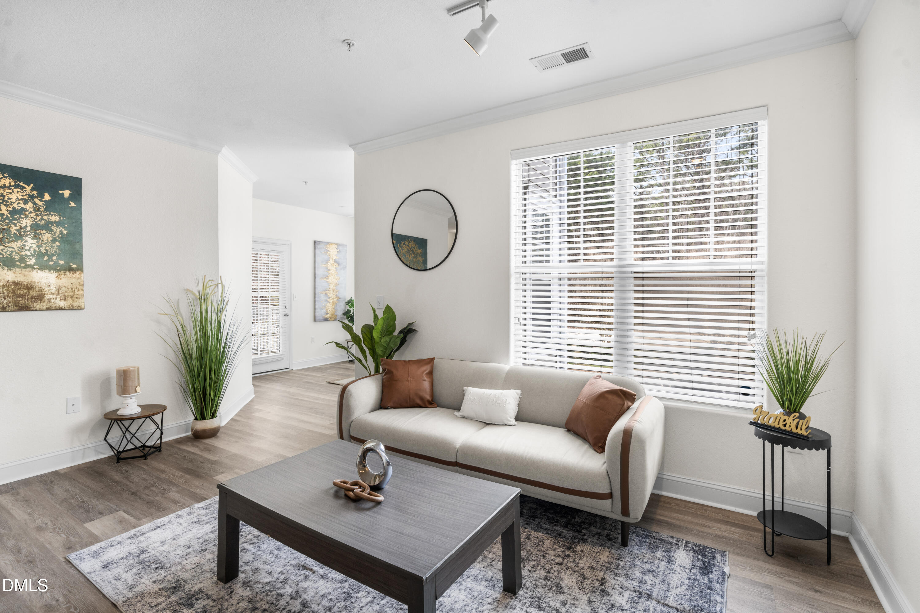 1922 Parkside Village Drive