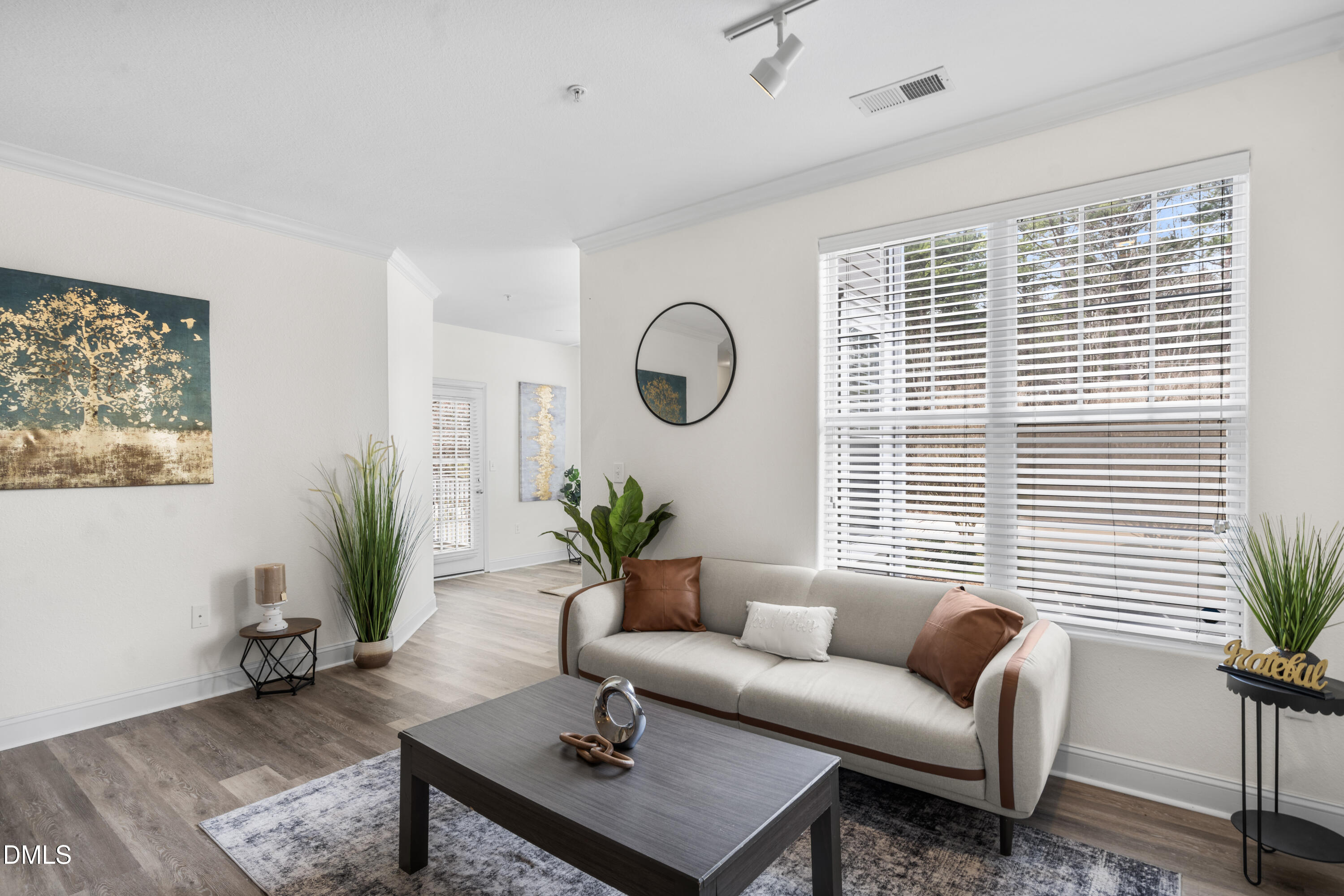 1922 Parkside Village Drive