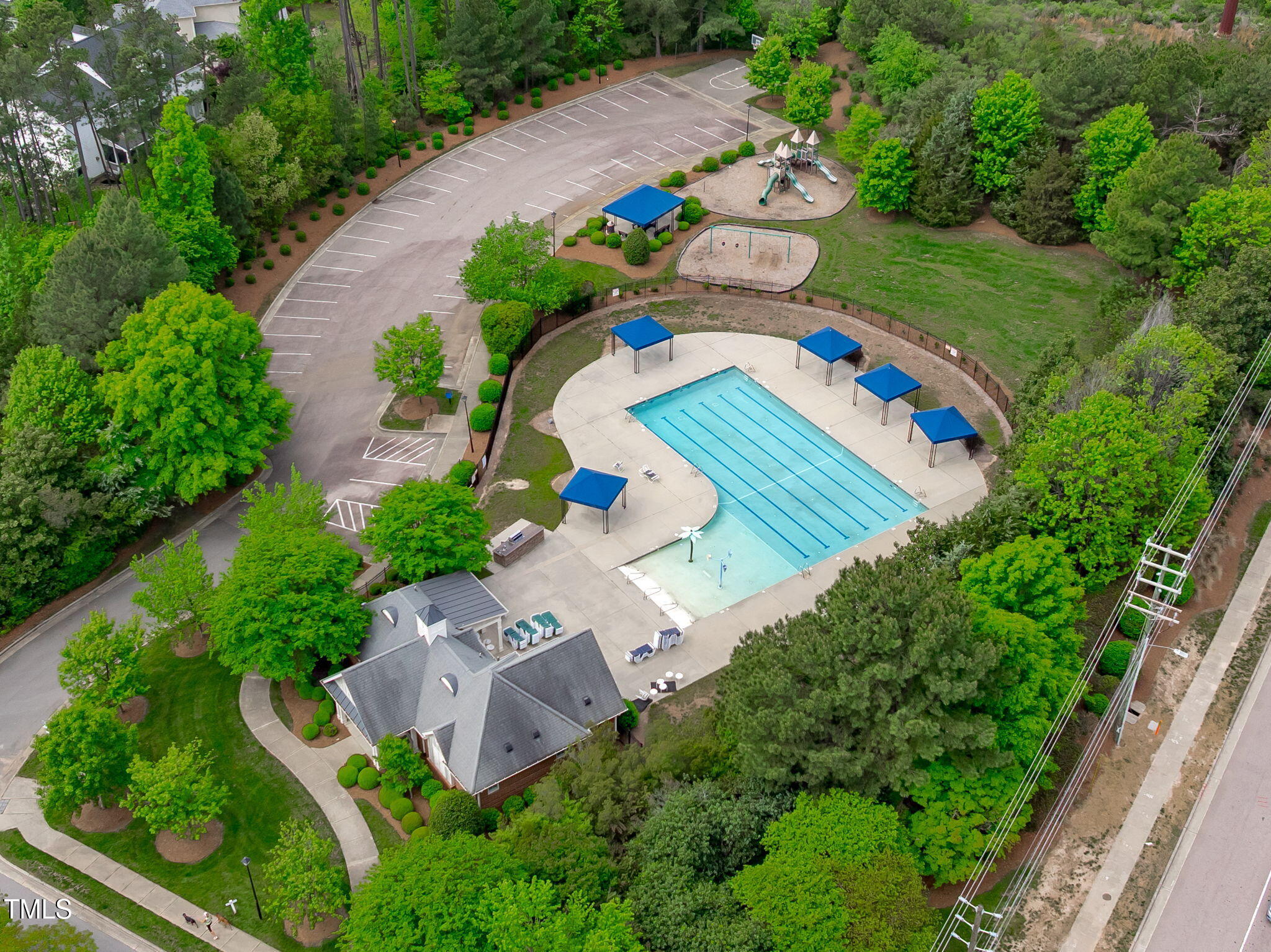 2832 Cameron Pond Drive