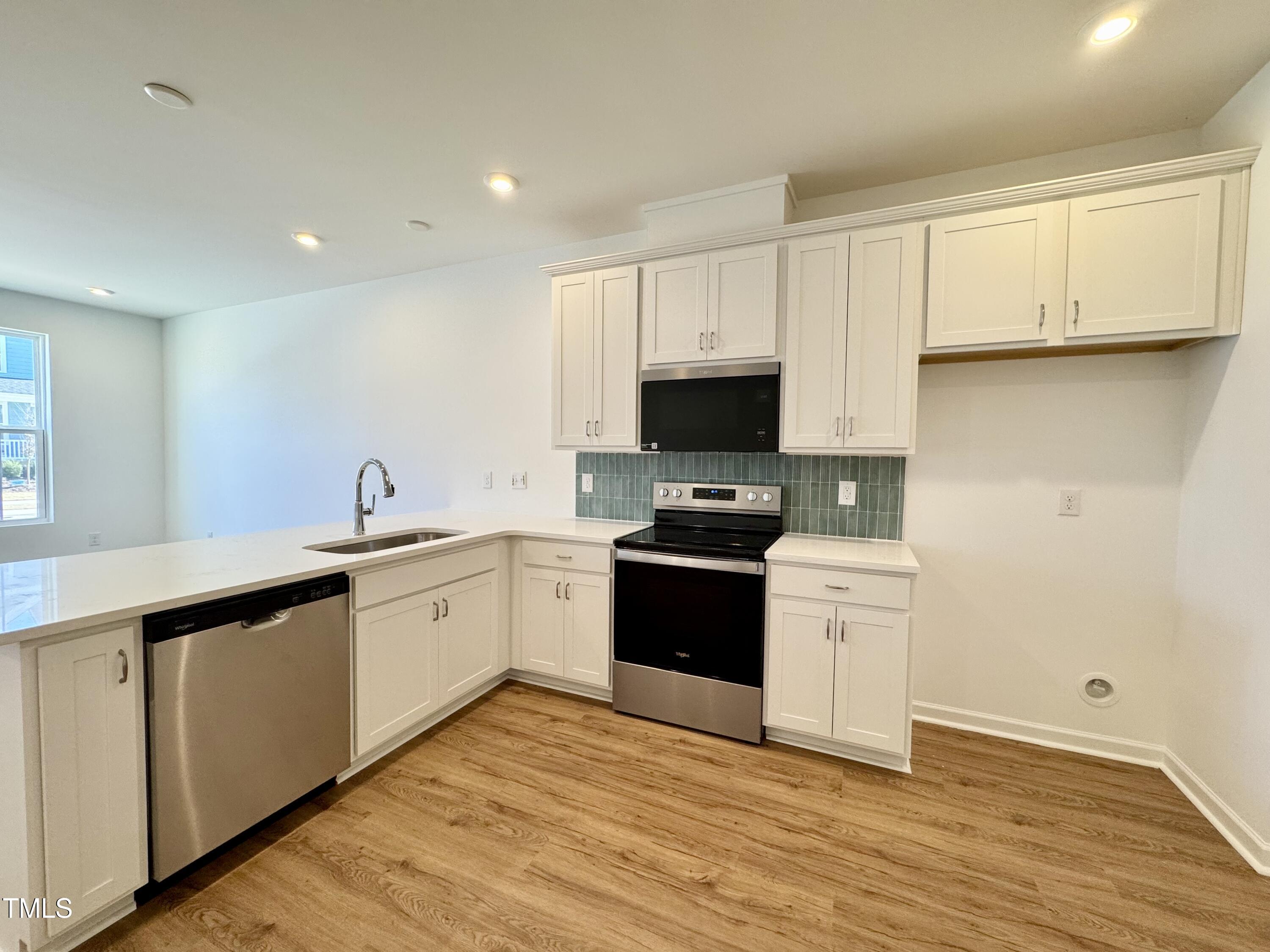 2353 Whitewing Lane