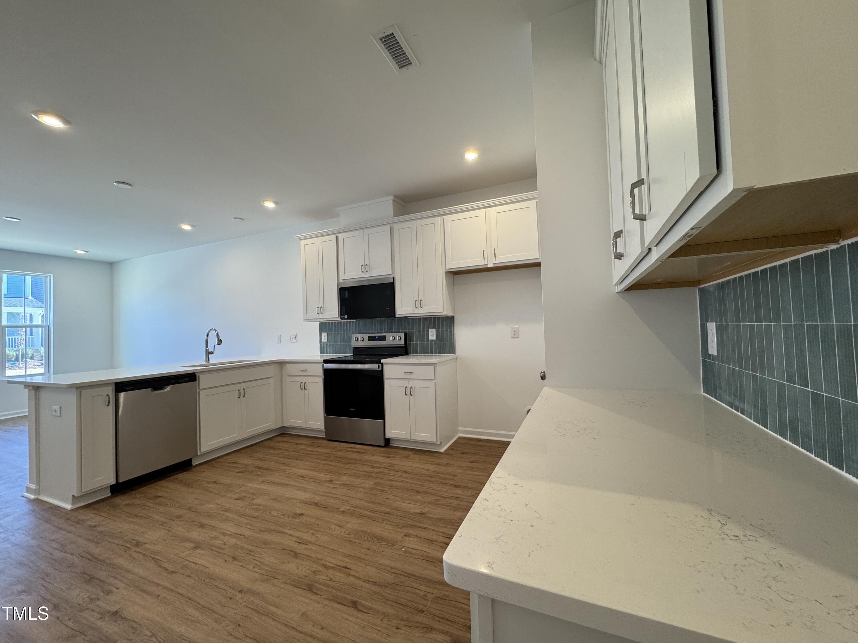 2353 Whitewing Lane
