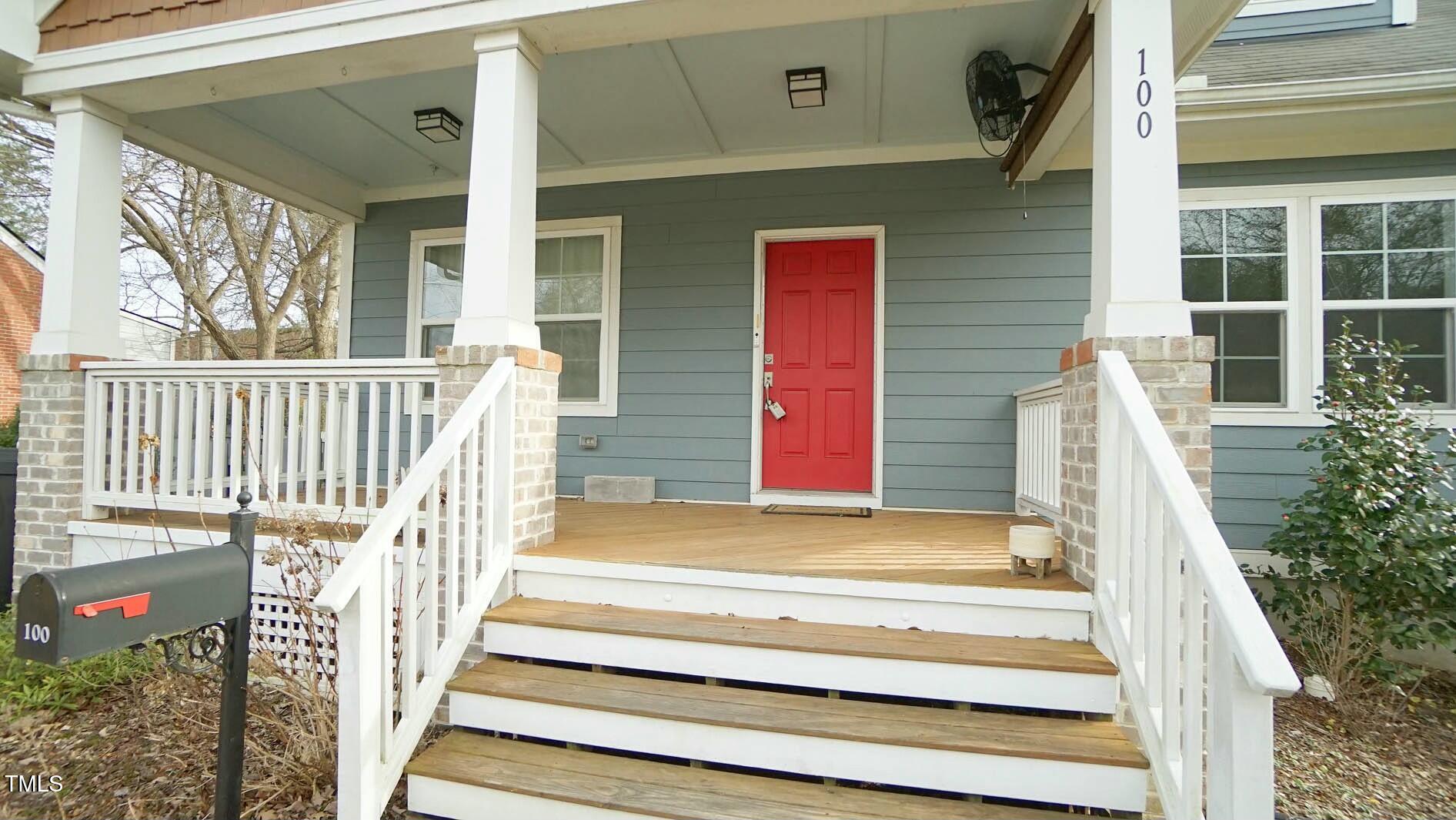 100 E Delafield Avenue