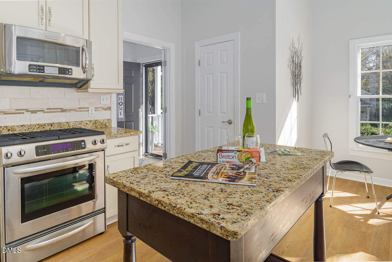 520 Swim And Croquet