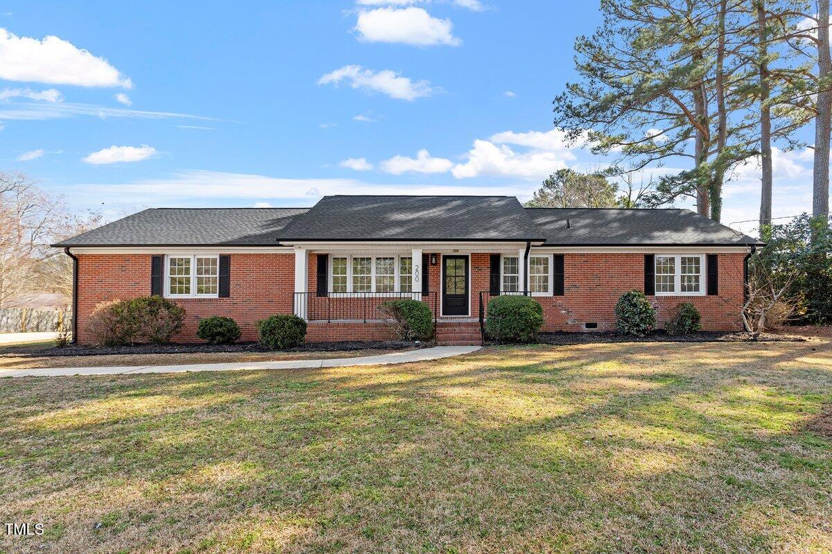 200 Arlington Cir Circle